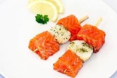 Lachs-Jakobsmuschel-Spieß